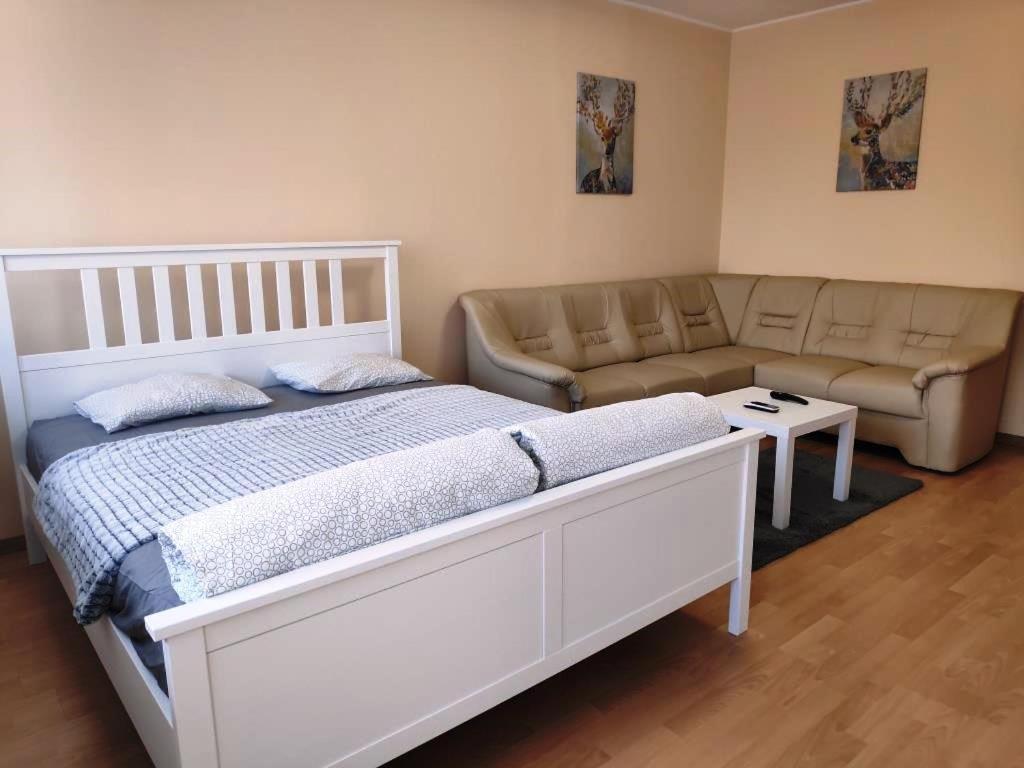 Koelcsey Apartman Apartment Szekszard Bagian luar foto